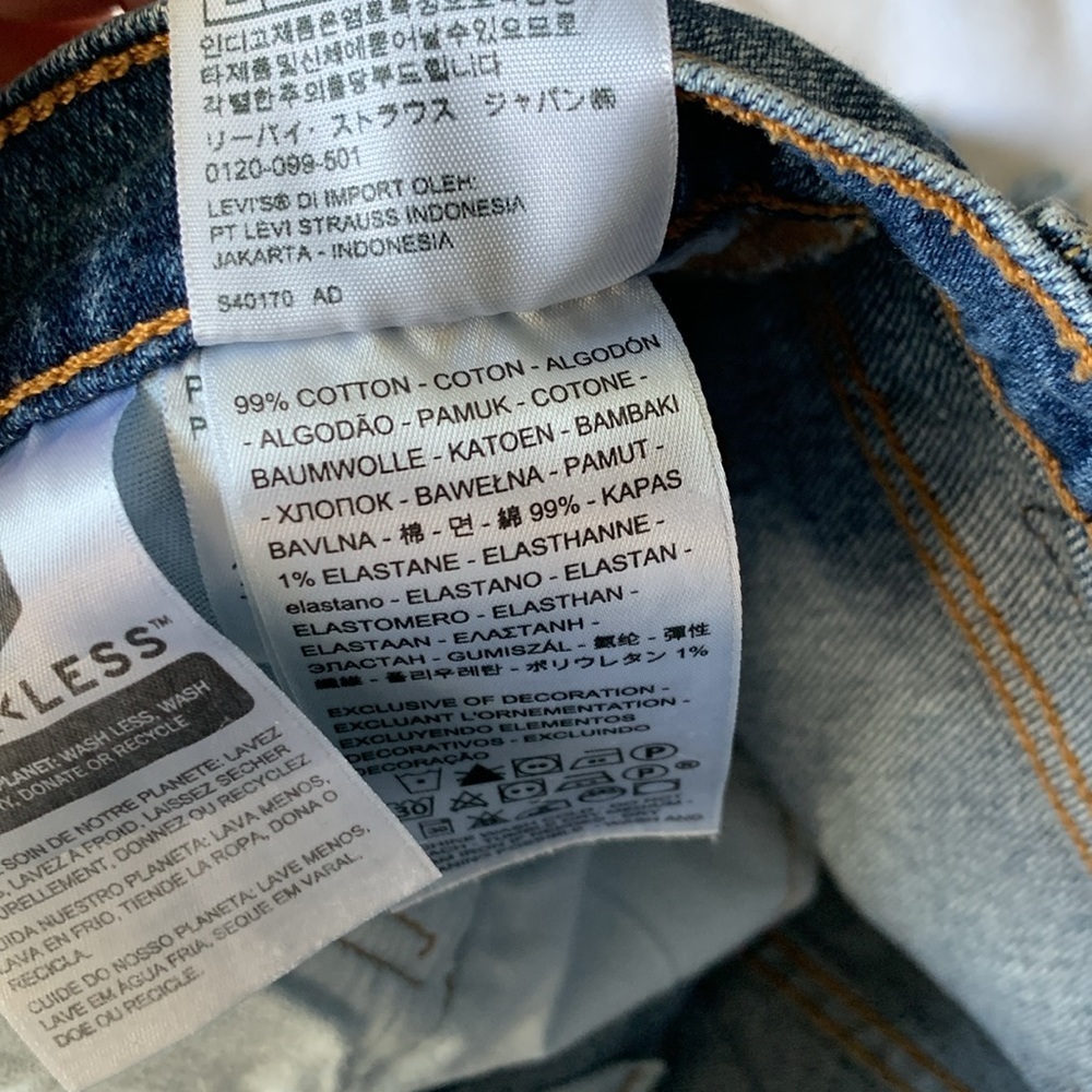 Levi's Women's 501 Blue Denim Shorts - Picture 3 of 4